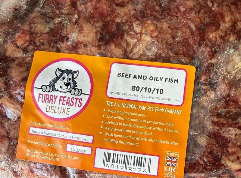 Furry Feasts Deluxe Beef and Oily Fish 80/10/10 raw dog food 500g pack